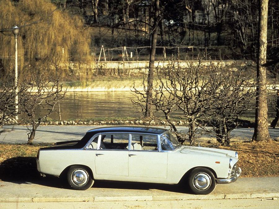  Lancia Flaminia Berlina 1957 года  (фото 2 из 3)